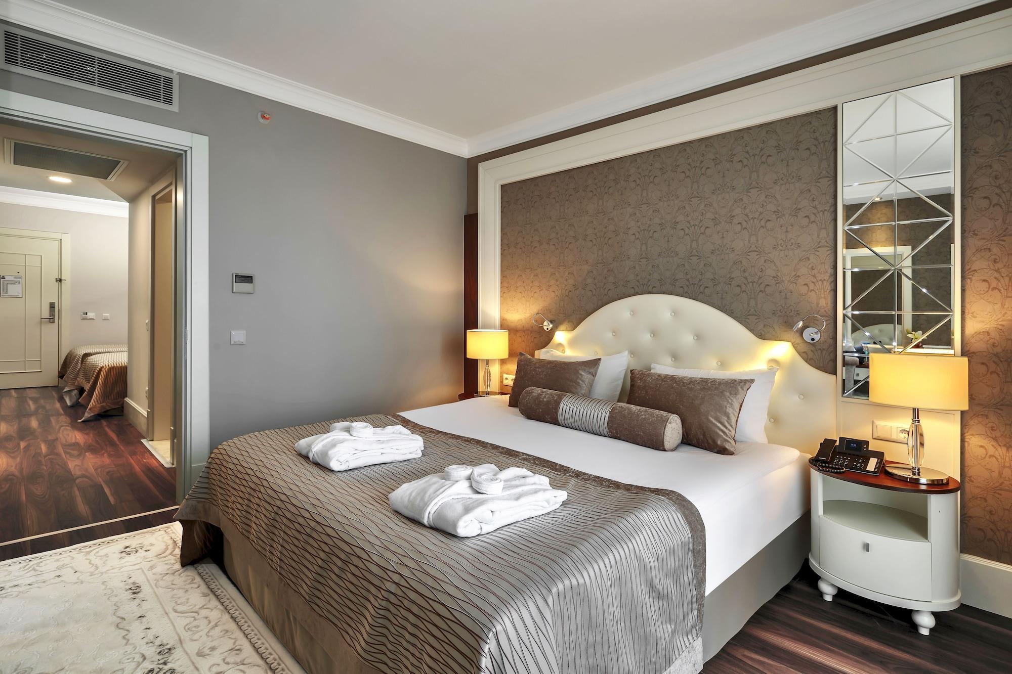 Sunis Efes Royal Palace Resort & Spa Özdere Buitenkant foto