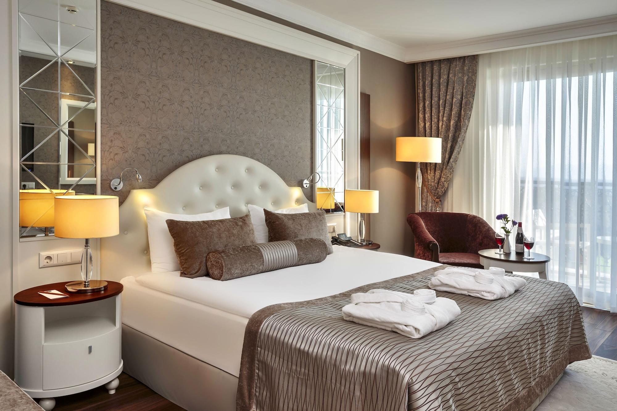 Sunis Efes Royal Palace Resort & Spa Özdere Buitenkant foto